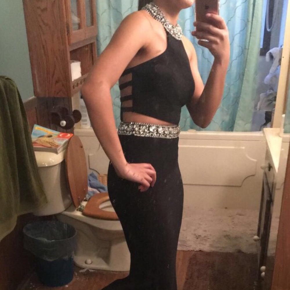 BLACK PROM DRESS - Picture 4 of 4
